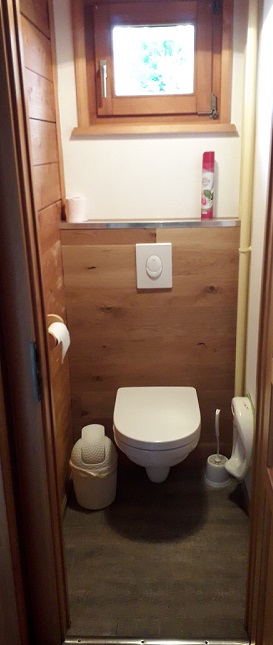 WC suspendu